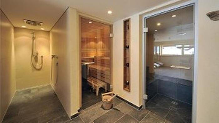 Haus Kueng Bed & Breakfast Zuers Bagian luar foto